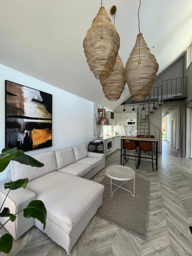 Beige Villa บาลาทอนเคเนเช ภายนอก รูปภาพ