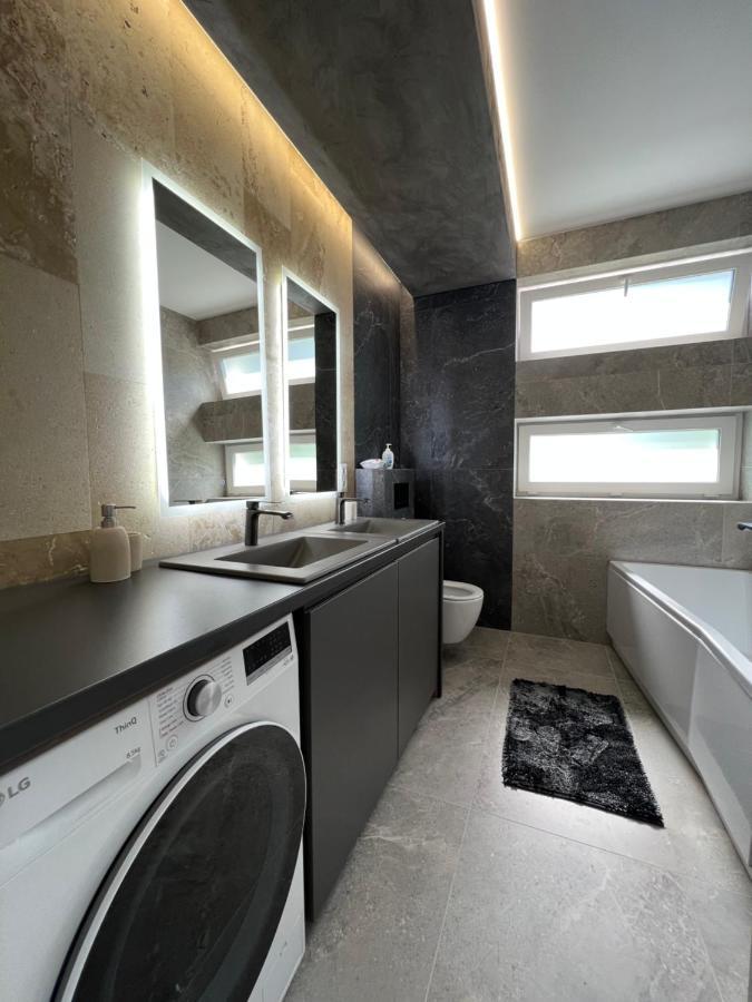Beige Villa บาลาทอนเคเนเช ภายนอก รูปภาพ